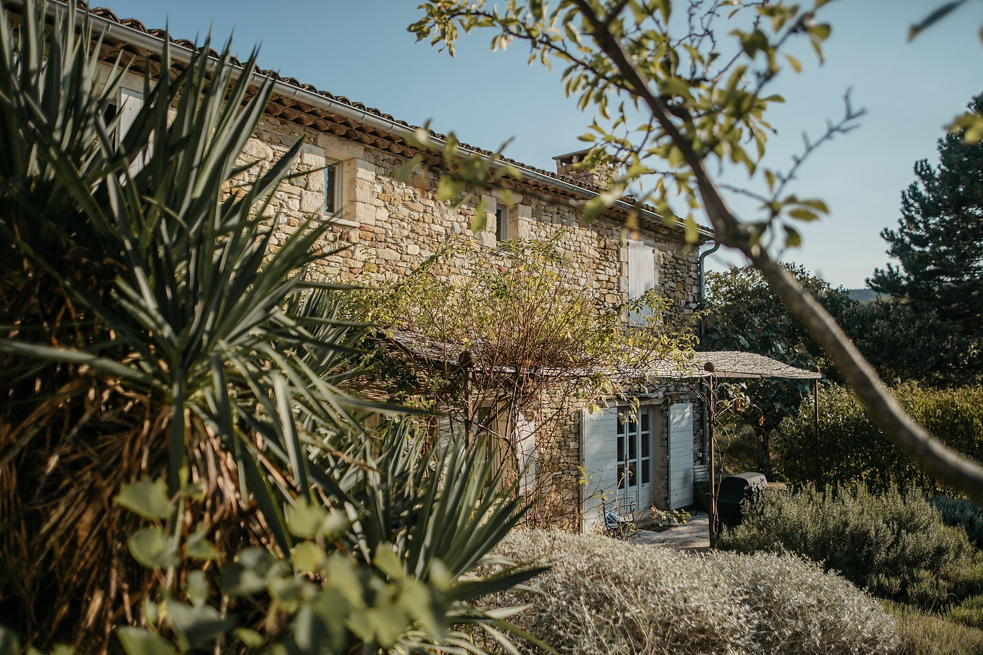 Traumhafte Hochzeit in der Provence. Hameau de Cournille.