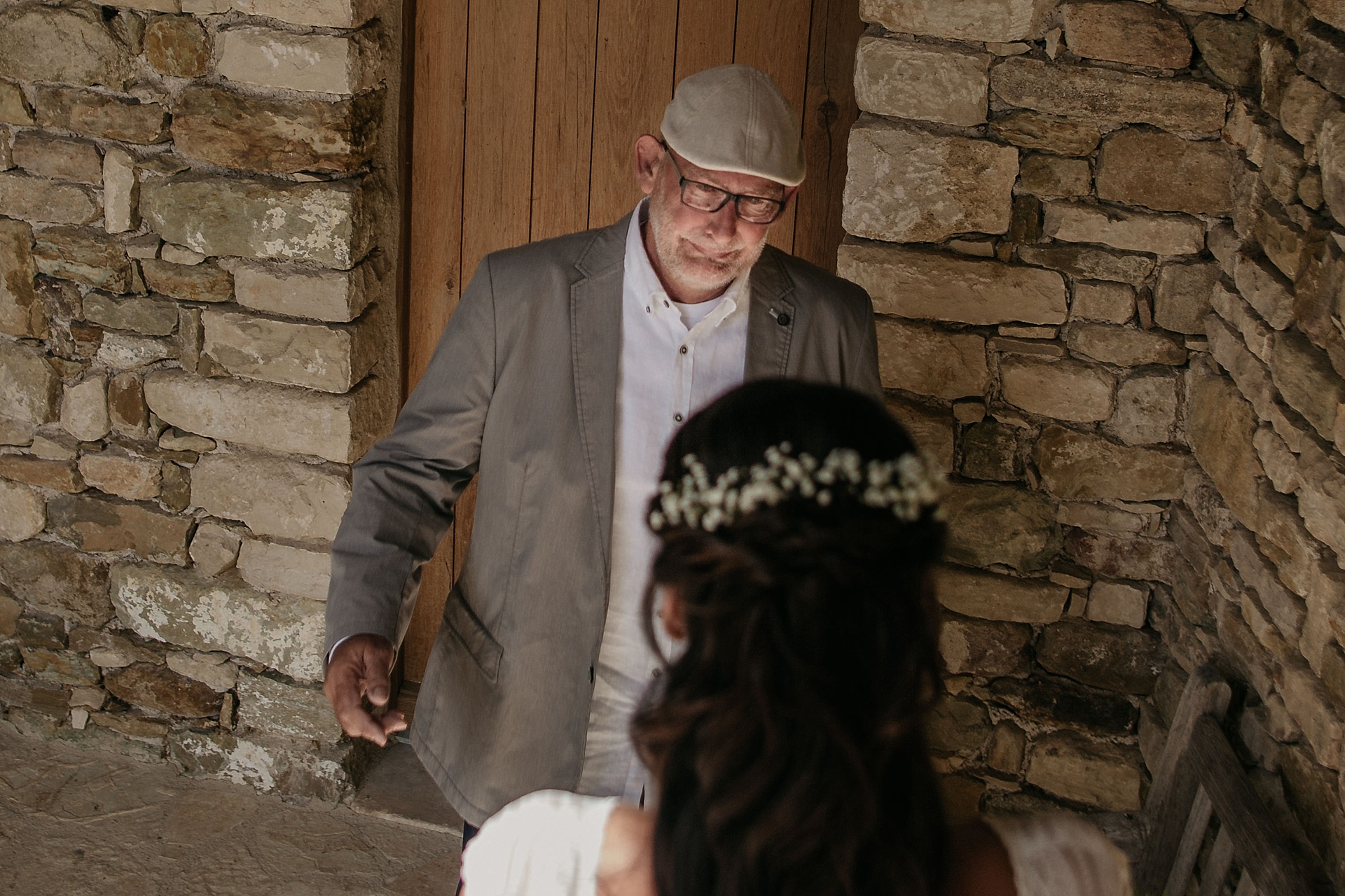 Traumhafte Hochzeit in der Provence. Zutiefst gerührt. Der Brautvater.