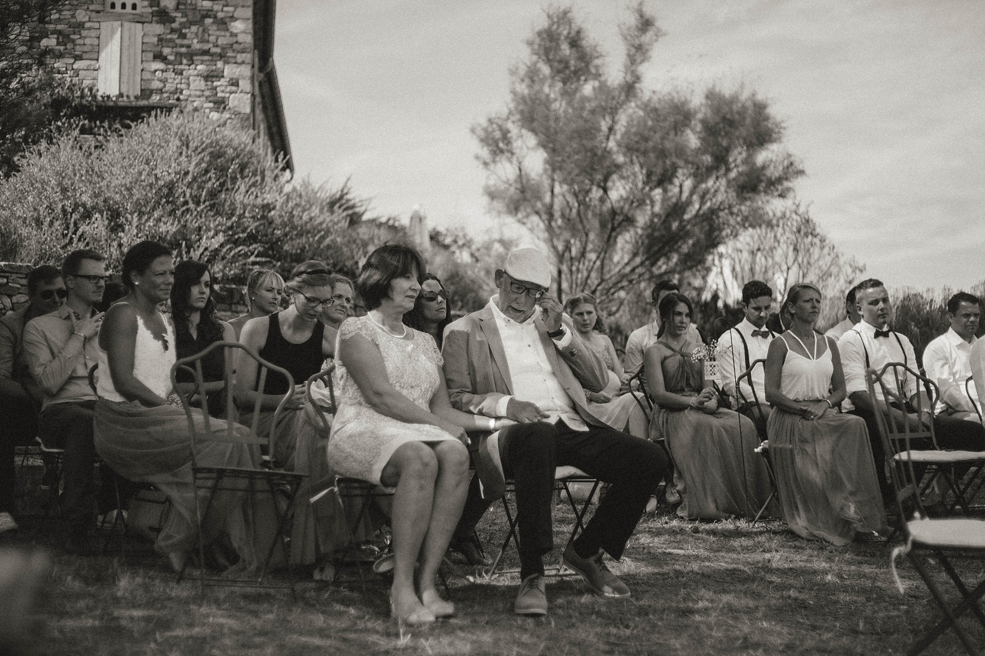 Traumhafte Hochzeit in der Provence. Die Trauzeugen halten eine emotionale Rede.