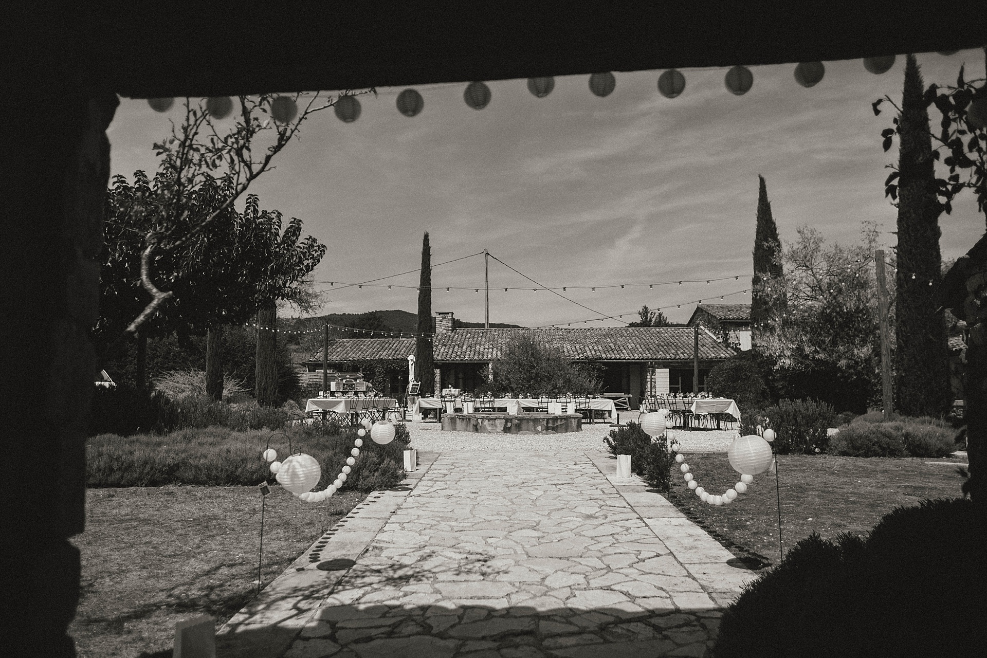 Traumhafte Hochzeit in der Provence. On Location Hameau de Cournille.