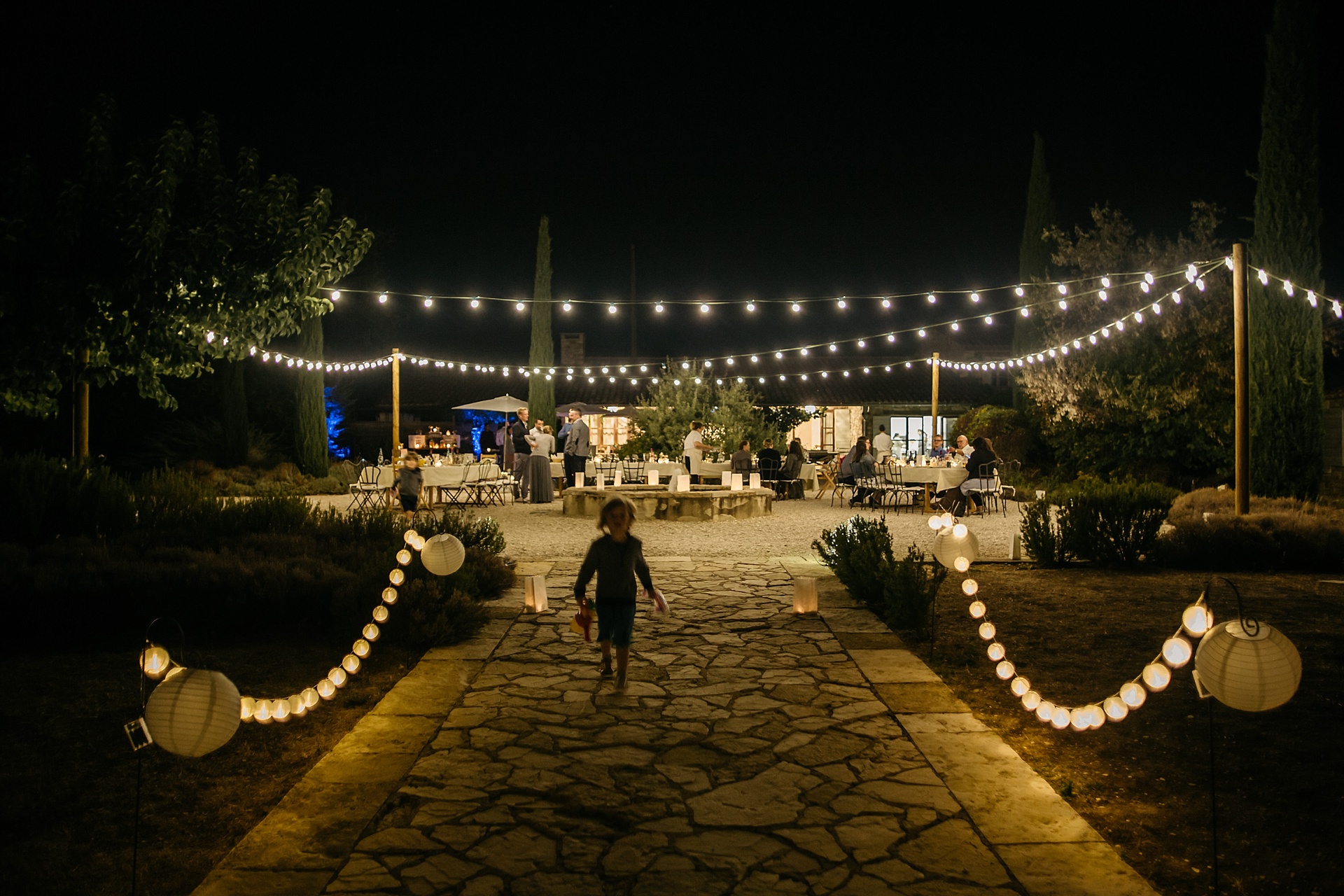 Traumhafte Hochzeit in der Provence. Hameau de Cournille