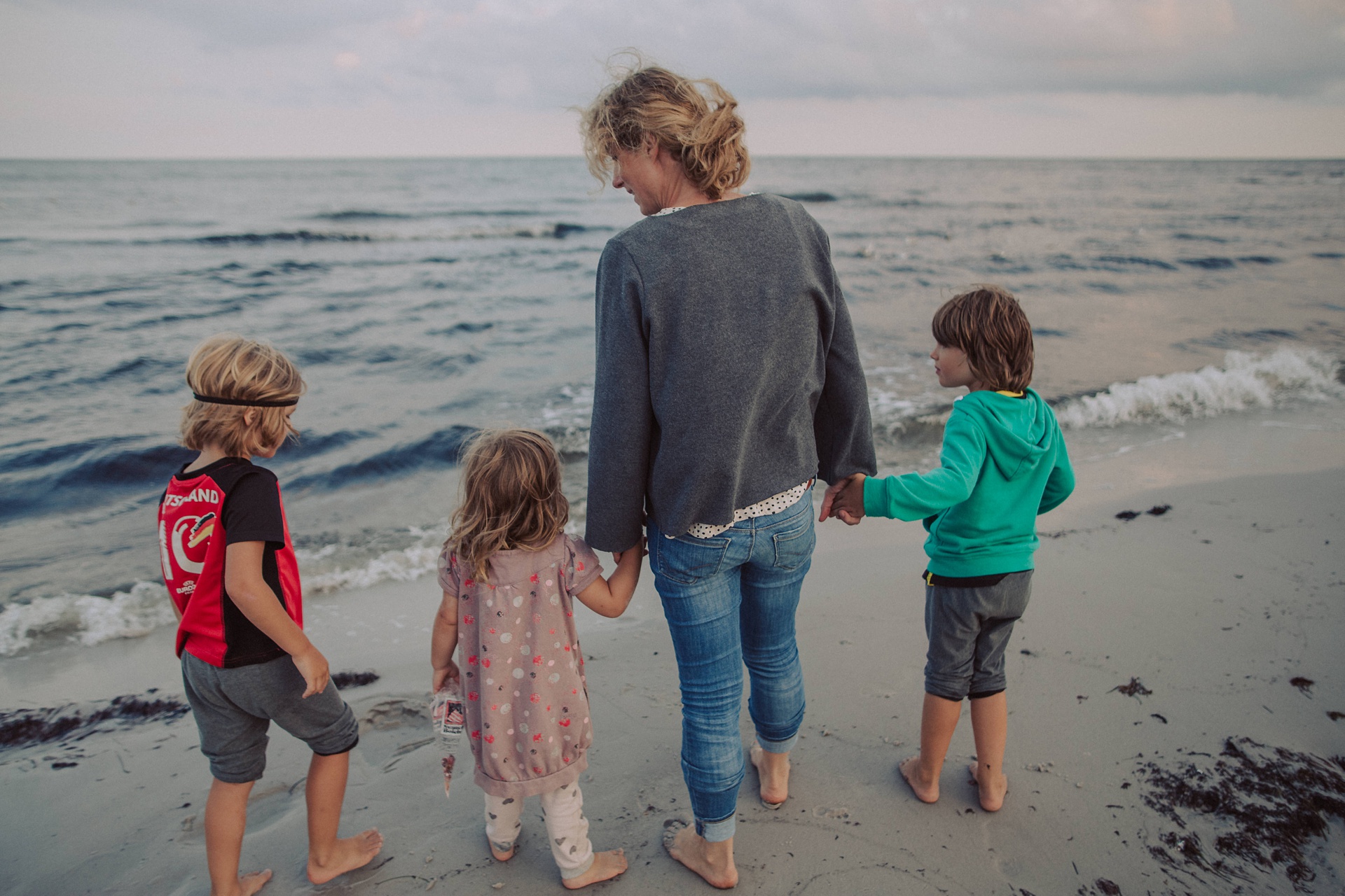 Hand in Hand - Bornholm Momente - Strandcamping am Dueodde